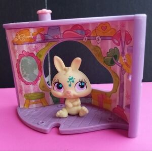 Littlest Pet Shop bunny with nook LPS